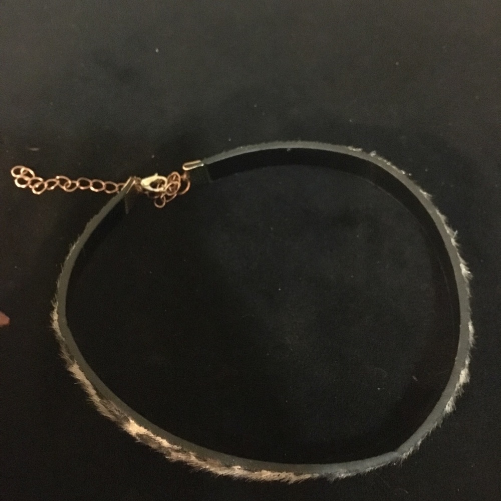 Mohair choker cheetah